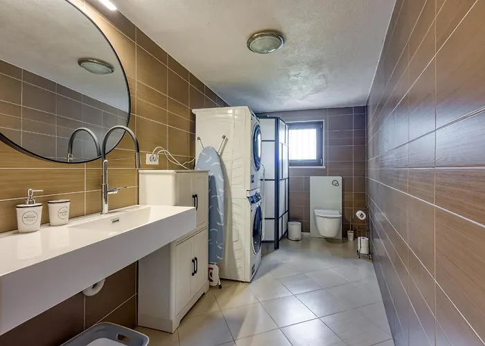 Sima Villa *
